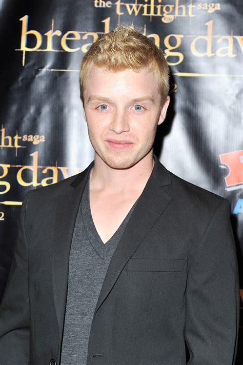 noel shameless|Noel Fisher .